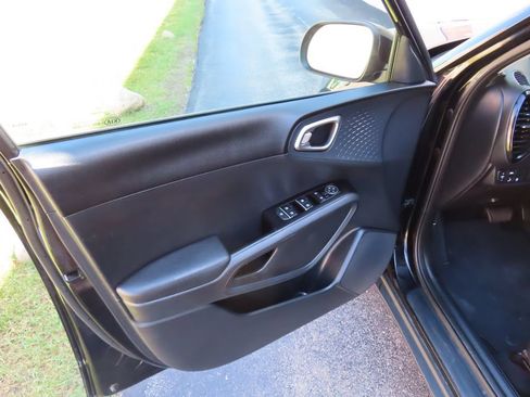 Certified 2022 Kia Soul EX FWD image 25