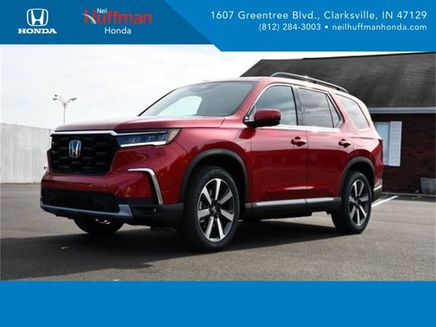 New 2025 Honda Pilot Touring image 3