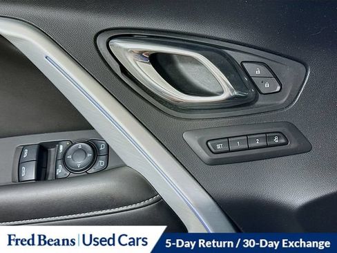 Used 2017 Chevrolet Camaro SS RWD image 24