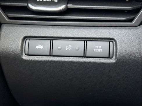 Used 2025 Nissan Altima 2.5 S image 15