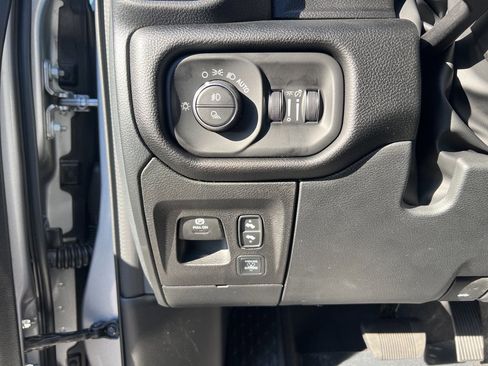 New 2026 RAM 1500 4x4 Crew Cab image 22