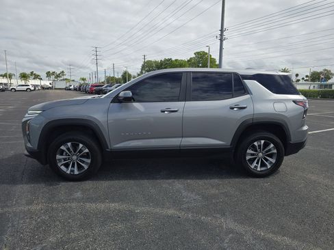 Used 2025 Chevrolet Equinox LT image 6