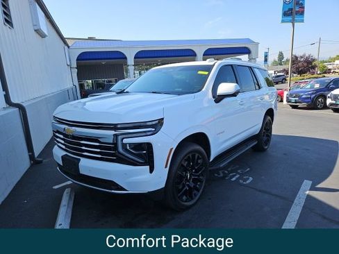 Used 2025 Chevrolet Tahoe LT w/ Comfort Package AWD/4WD image 5