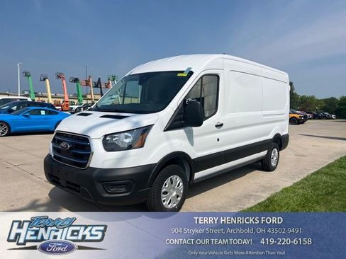New 2023 Ford E-Transit Medium Roof image 7