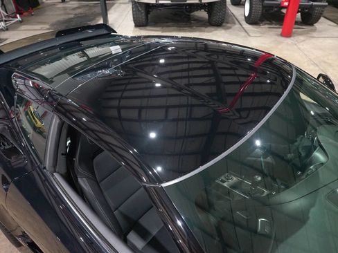 Used 2017 Chevrolet Corvette Z06 w/ Z07 Performance Package RWD image 19