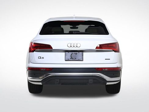 Used 2023 Audi Q5 2.0T Premium Plus w/ Premium Plus Package image 4