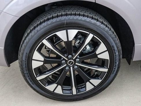 Used 2026 Volvo XC60 B5 Plus w/ Climate Package PRO AWD/4WD image 15
