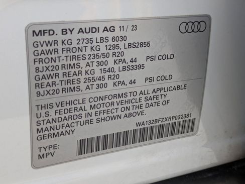 Used 2024 Audi Q4 e-tron Premium Plus image 17