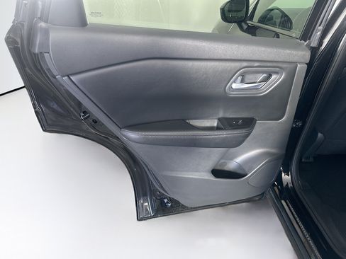 Used 2025 Nissan Rogue SV AWD/4WD image 26
