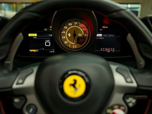 Used 2017 Ferrari 488 Spider image 18