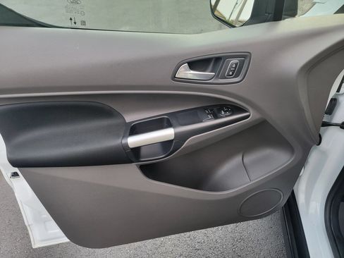 Used 2023 Ford Transit Connect XLT FWD image 10