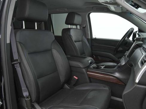 Used 2017 GMC Yukon XL SLT image 13