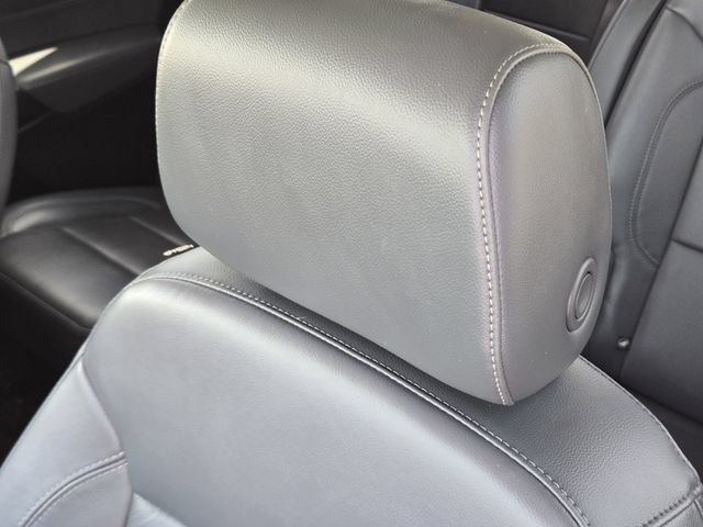 Used 2021 Chevrolet Traverse LT FWD image 15