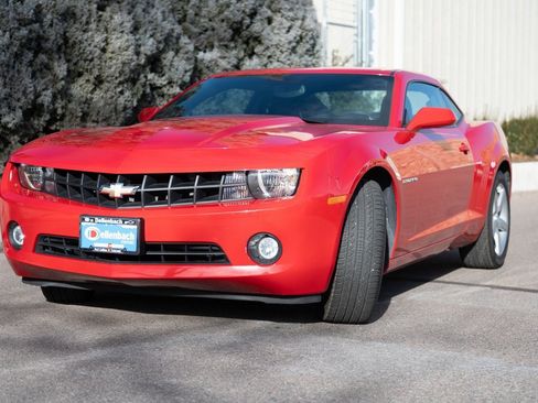 Used 2010 Chevrolet Camaro LT image 1