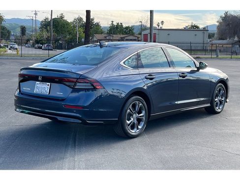 Certified 2025 Honda Accord EX-L image 6