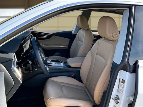Used 2021 Audi Q8 Premium Plus image 25