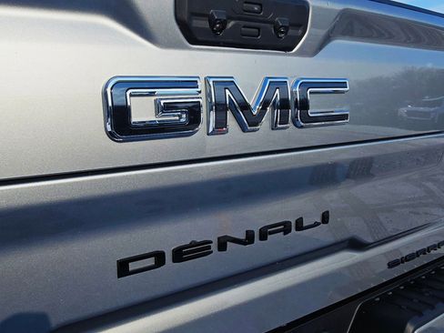 New 2026 GMC Sierra 2500 Denali Ultimate w/ LPO, Black Badging Package image 34