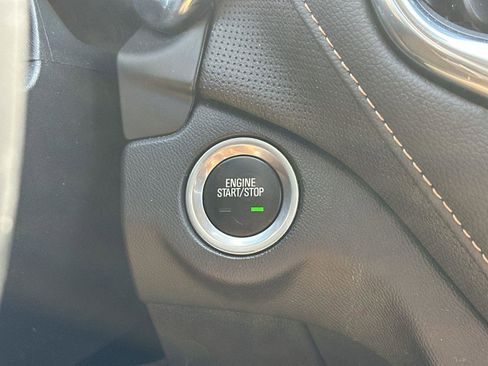 Certified 2023 Chevrolet Equinox Premier image 19