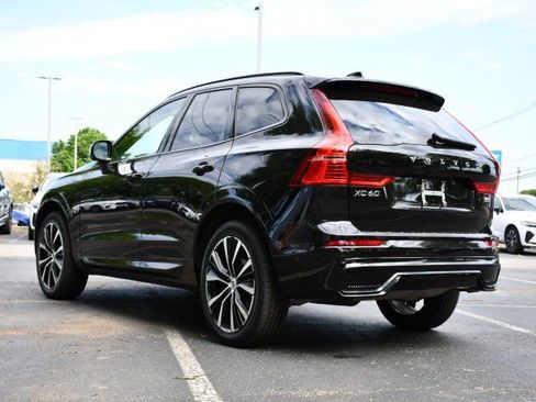Certified 2023 Volvo XC60 B5 Plus w/ Climate Package AWD/4WD image 5