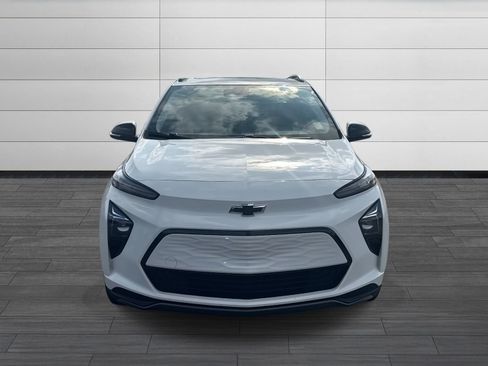 Used 2022 Chevrolet Bolt EUV Premier w/ Sun & Sound Package image 9