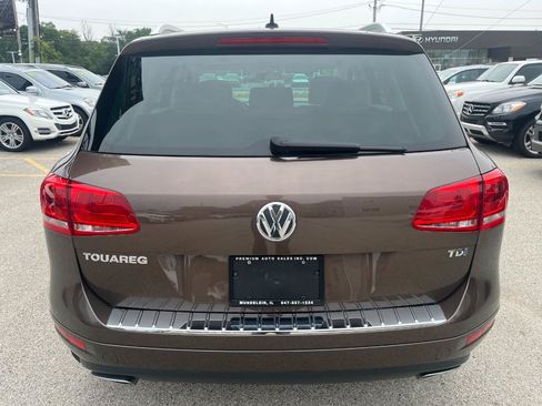 Used 2013 Volkswagen Touareg TDI AWD/4WD image 4