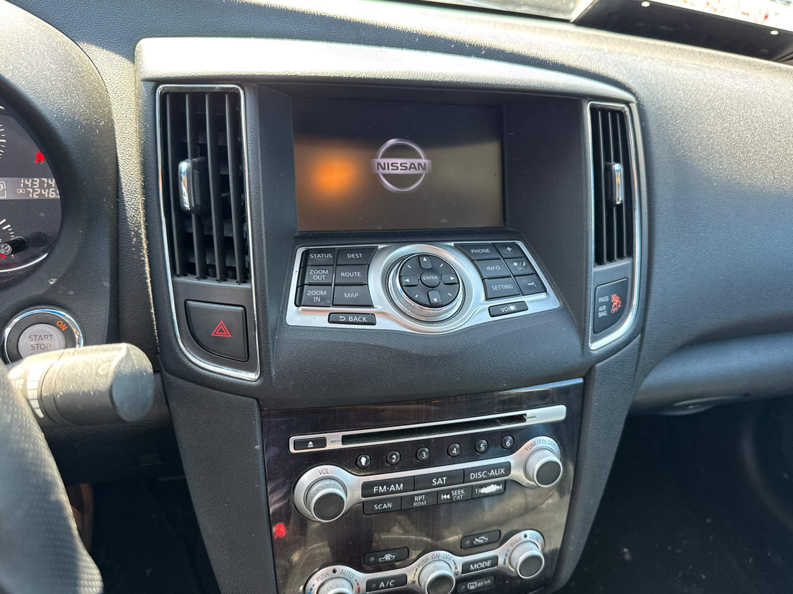 Used 2012 Nissan Maxima 3.5 SV w/ Premium Pkg FWD image 4