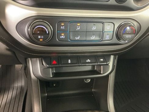 Used 2022 GMC Canyon Elevation image 19