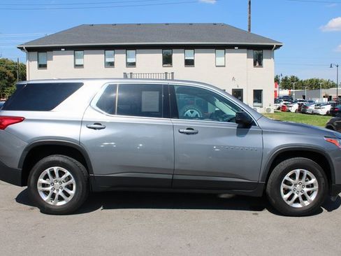 Used 2020 Chevrolet Traverse LS image 5