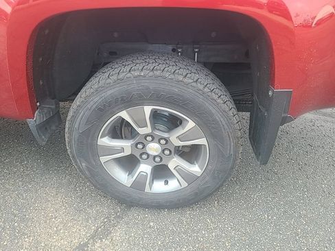 Used 2017 Chevrolet Colorado Z71 AWD/4WD image 9