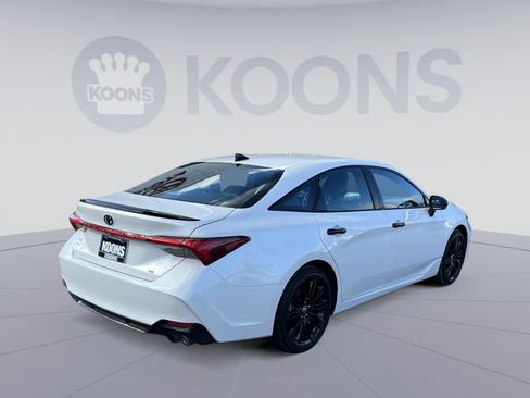 Used 2021 Toyota Avalon XSE image 7