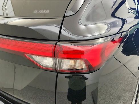 Used 2023 Mitsubishi Outlander ES AWD/4WD image 15
