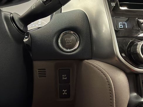 Used 2023 Lexus GX 460 Premium AWD/4WD image 17