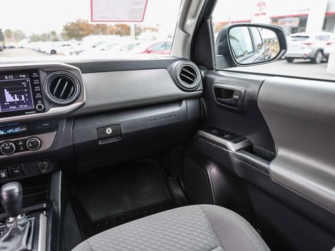 Certified 2022 Toyota Tacoma SR5 RWD image 5