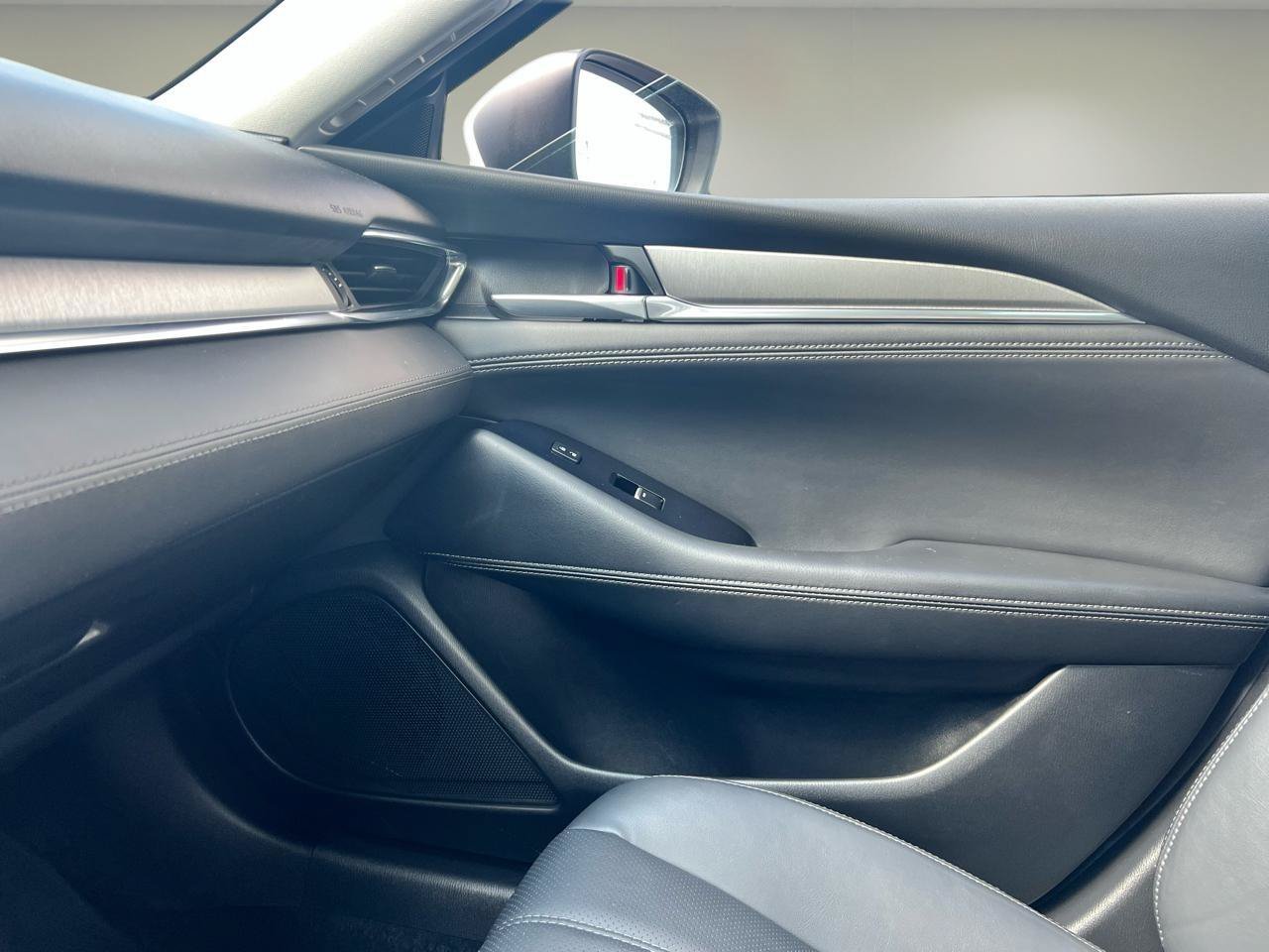 Used 2020 MAZDA MAZDA6 Touring FWD image 17