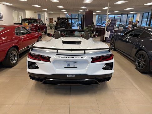 Used 2025 Chevrolet Corvette Stingray Premium Conv w/ Z51 Performance Package image 5