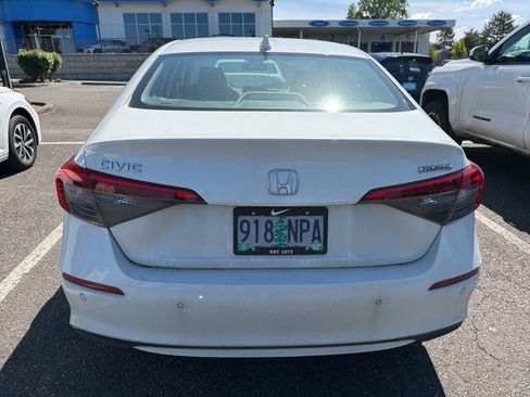 Used 2023 Honda Civic Touring image 5