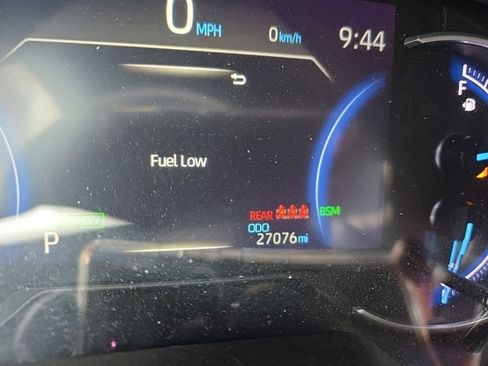 Used 2024 Toyota RAV4 SE image 19