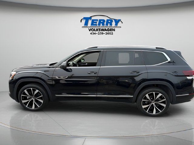 Certified 2026 Volkswagen Atlas SEL Premium R-Line AWD/4WD image 2