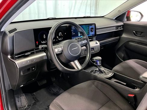 Used 2025 Hyundai Kona SEL AWD/4WD image 13