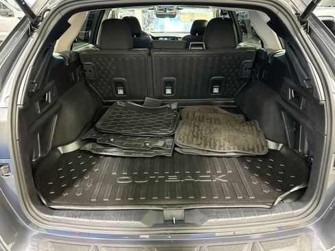 Used 2023 Subaru Outback Premium image 34