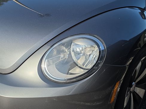Used 2013 Volkswagen Beetle 2.0T FWD image 9