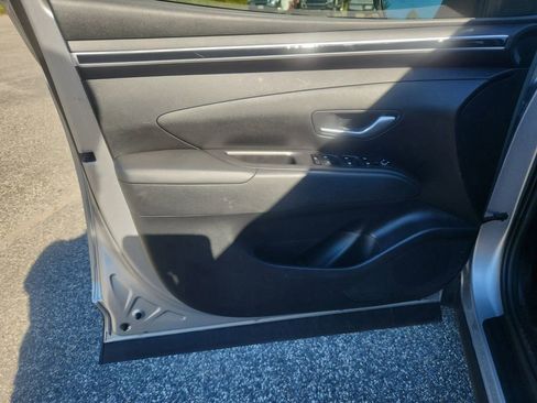 Certified 2024 Hyundai Tucson SE image 11