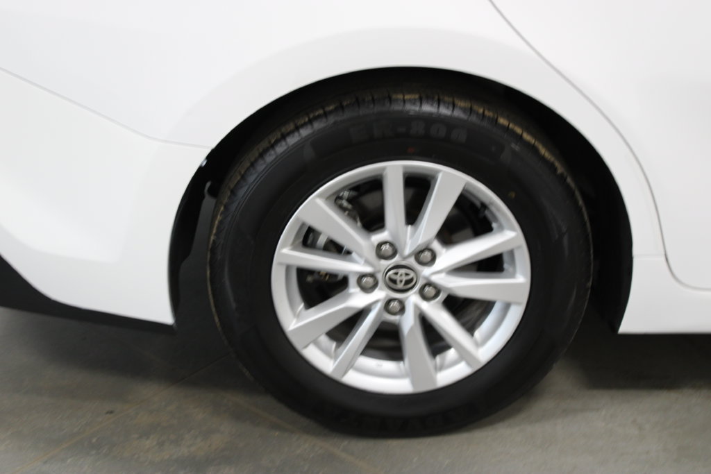 Used 2025 Toyota Camry LE FWD image 47