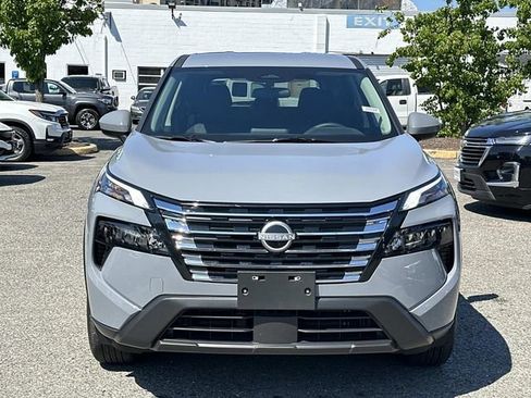 Used 2026 Nissan Rogue SV w/ Cold Weather Package AWD/4WD image 6