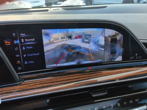 Certified 2024 Cadillac Escalade Premium Luxury w/ Performance Package image 32