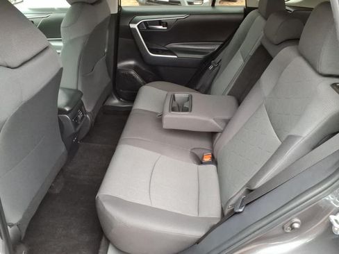 Used 2024 Toyota RAV4 XLE FWD image 9
