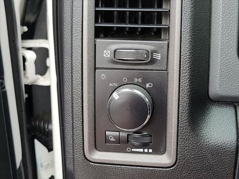 Certified 2017 RAM 1500 Tradesman w/ Protection Group AWD/4WD image 6