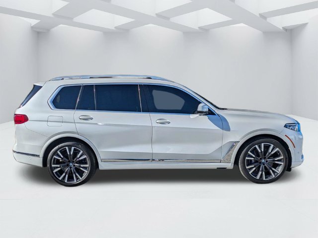 Used 2021 BMW X7 xDrive40i w/ Executive Package 2 AWD/4WD image 3