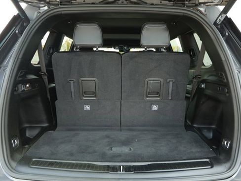 Used 2023 Jeep Grand Cherokee L Laredo image 10