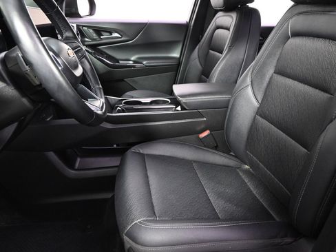 Used 2025 Chevrolet Equinox LT w/ Convenience Package II image 13